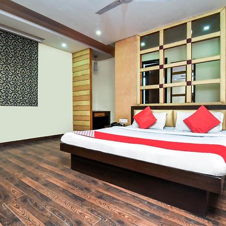 Hotel O Kochar Plaza Дели Экстерьер фото