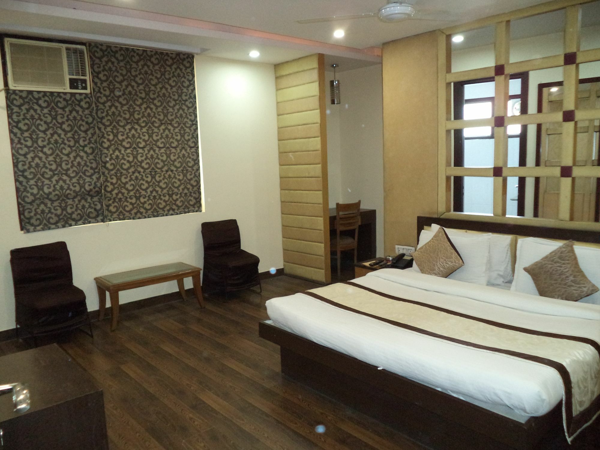 Hotel O Kochar Plaza Дели Экстерьер фото